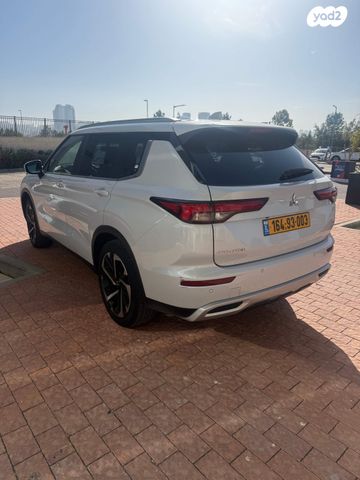 מיצובישי אאוטלנדר