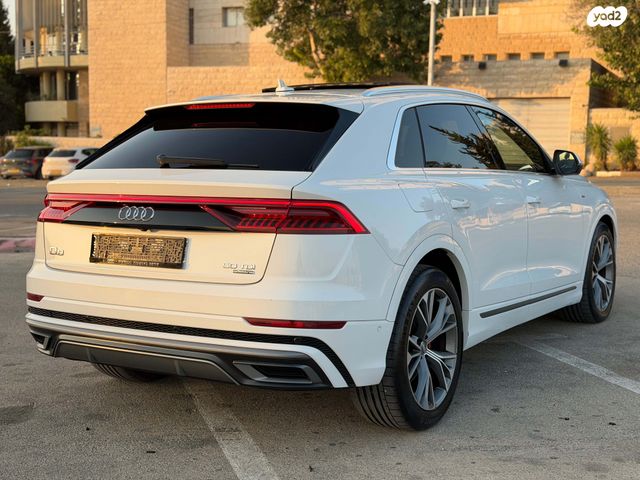 אאודי Q8