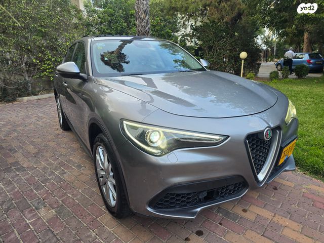 אלפא רומיאו סטלביו