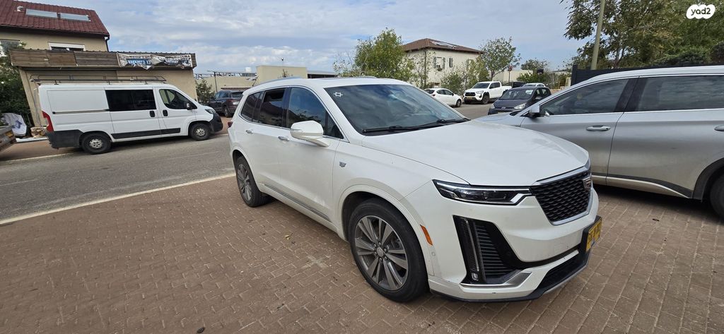 מודעת רכב קאדילק XT6