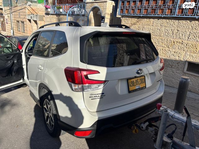 סובארו פורסטר