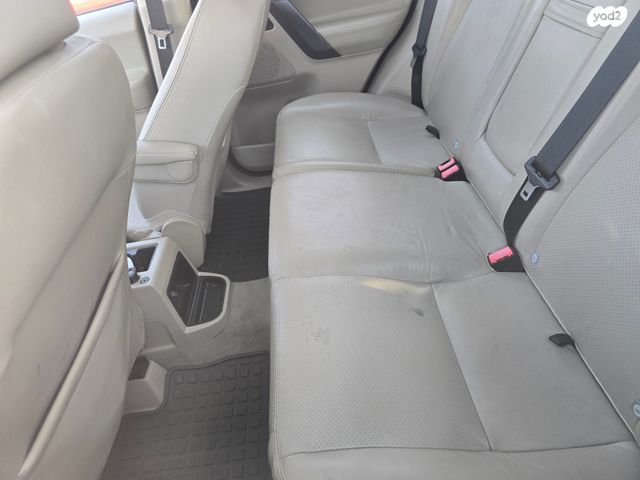 לנד רובר פרילנדר