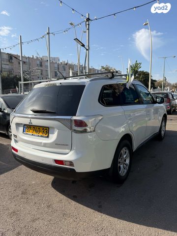 מיצובישי אאוטלנדר