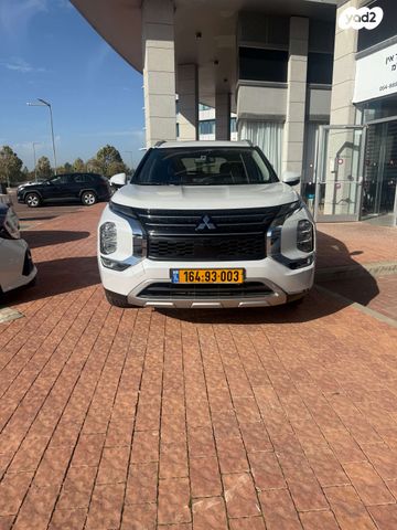 מיצובישי אאוטלנדר