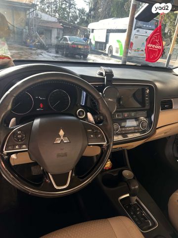 מיצובישי אאוטלנדר