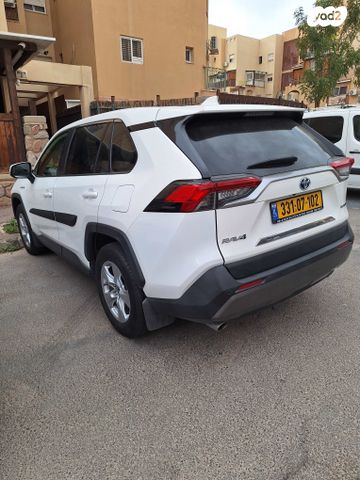 טויוטה RAV4