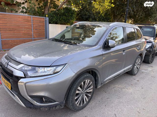 מיצובישי אאוטלנדר