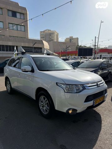 מיצובישי אאוטלנדר