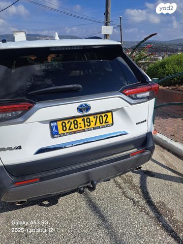 טויוטה RAV4