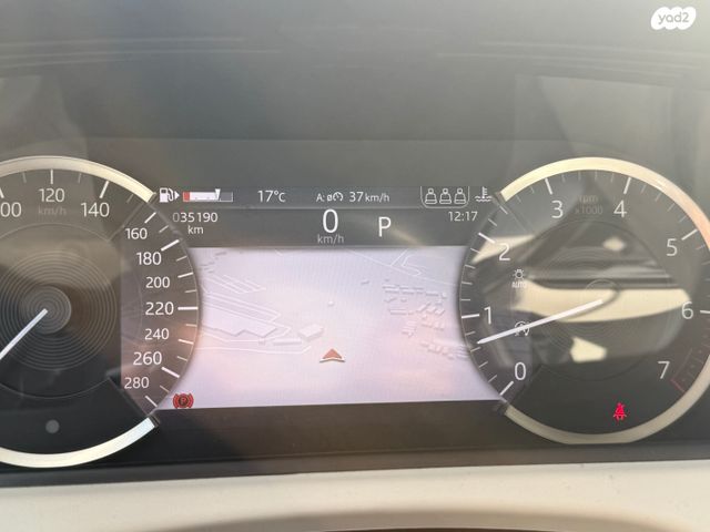 לנד רובר ריינג' רובר ולאר