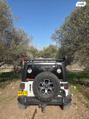 מודעת רכב ג'יפ רנגלר