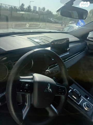 מיצובישי אאוטלנדר