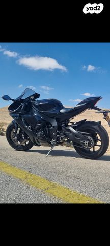 מודעת רכב ימאהה YZF-R1