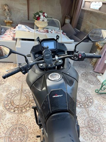 הונדה Transalp 750