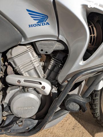 הונדה טרנסאלפ 650