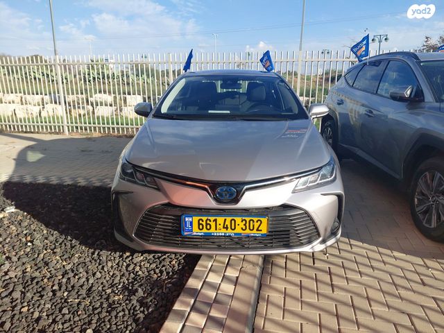 מודעת רכב טויוטה קורולה 2