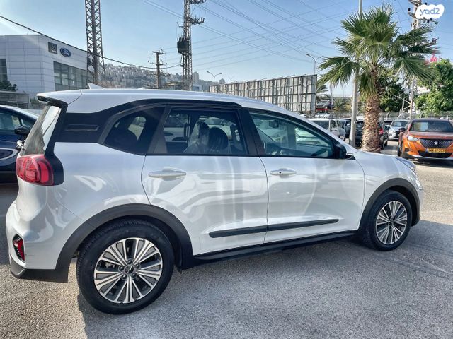 קיה נירו פלוס