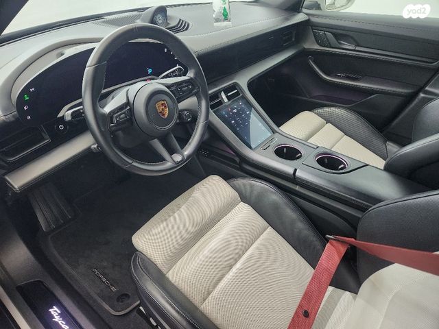 פורשה טייקן