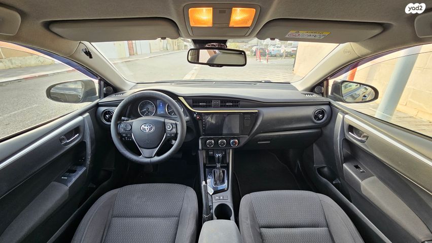 טויוטה קורולה