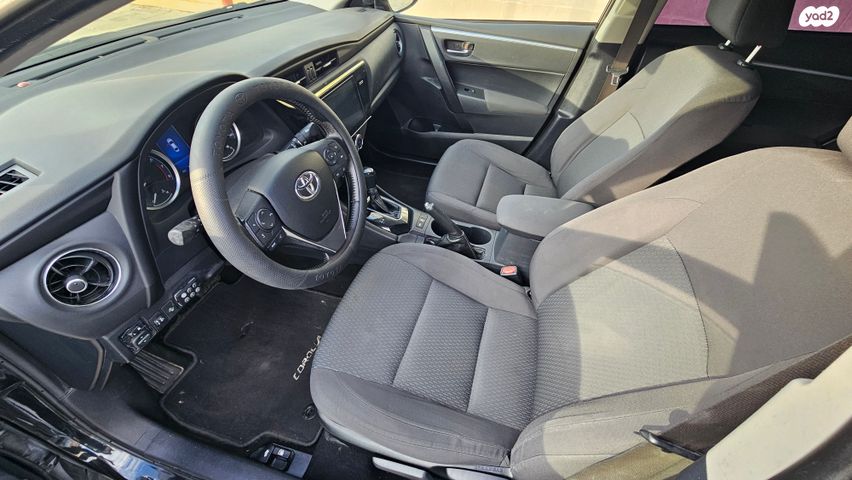 טויוטה קורולה