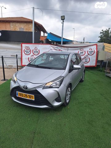 טויוטה יאריס