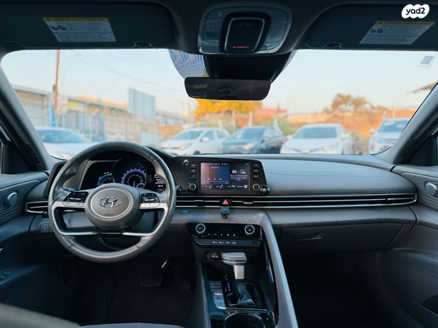 יונדאי אלנטרה