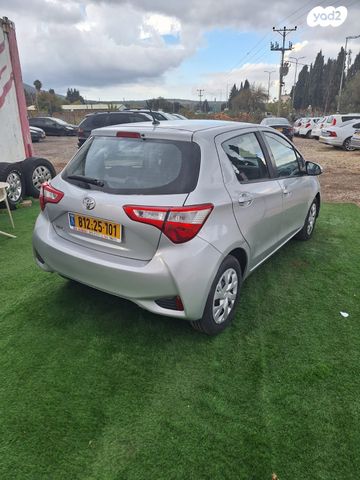 טויוטה יאריס