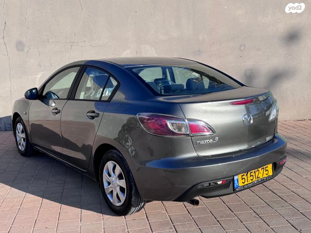 מאזדה 3