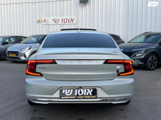 וולוו S90