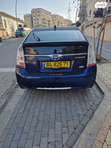 טויוטה פריוס