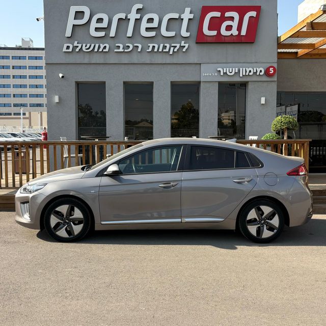 יונדאי איוניק