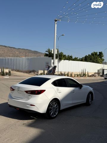 מאזדה 3