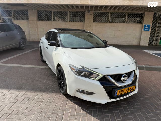 ניסאן מקסימה