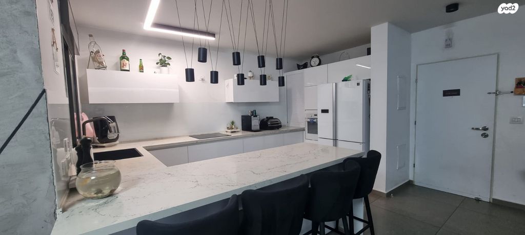 דירה, הרב זבולון גרז 8, רחובות הצעירה, רחובות