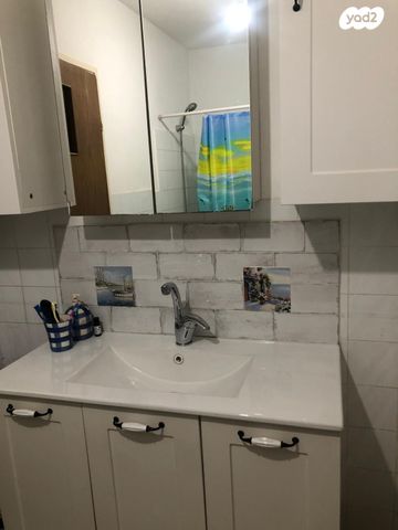 דירת גן, שניר 1, אבני חפץ, אבני חפץ