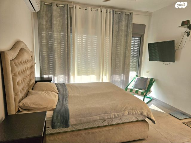 גג/ פנטהאוז, ניצנים 11, מרכז העיר, סביניה, הוותיקה, קרית ביאליק