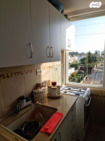 דירה, גאולה 17, עמידר, פרדס חנה כרכור