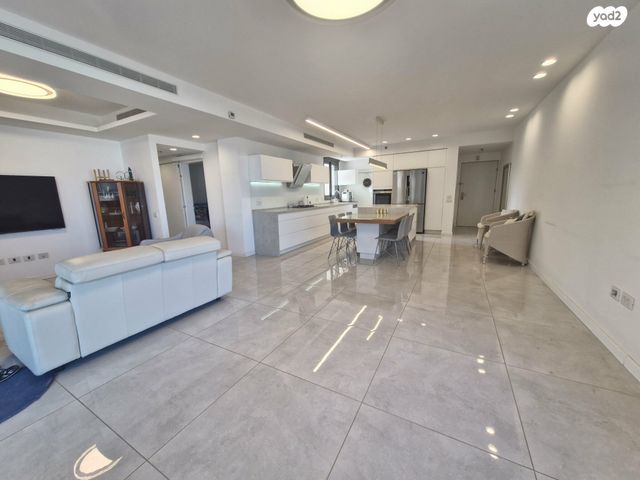 דירה, שונית 7, רמת חביב / רמת הנשיא, חיפה