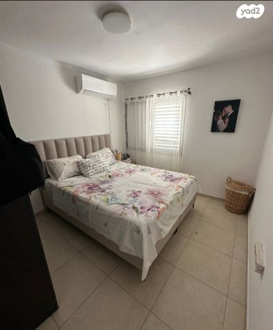 רחבת הרב עוזיאל 17