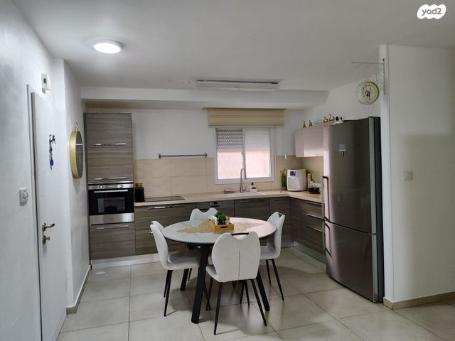 דירת גן, המרי העברי 1, הקוממיות, קרית גת