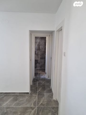 דירה, שדרות הנשיא טרומן 16, קרית חיים מערבית, חיפה