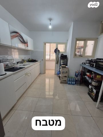 דירה, כובשי החרמון 11, שעריים, רחובות