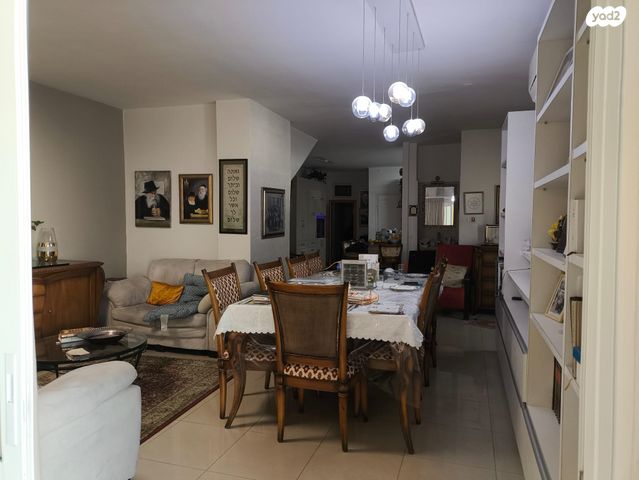 בית פרטי/ קוטג', הרב קוק 40, שכונת האוצר, חדרה