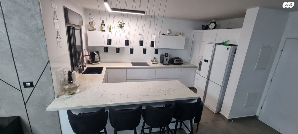 דירה, הרב זבולון גרז 8, רחובות הצעירה, רחובות