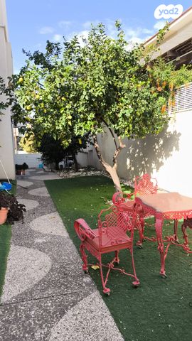 בית פרטי/ קוטג', הרב קוק 40, שכונת האוצר, חדרה