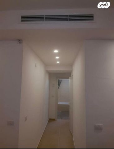 דירה, דוכיפת 25, הציפורים, מודיעין מכבים רעות