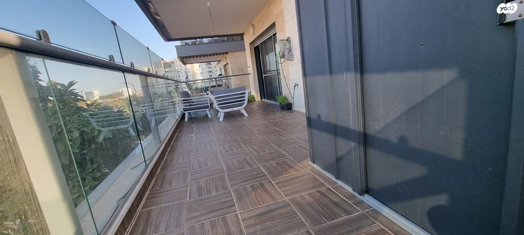 דירה, הרב זבולון גרז 8, רחובות הצעירה, רחובות