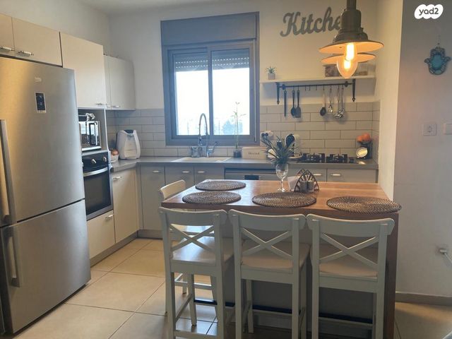 המגדל הלבן 2