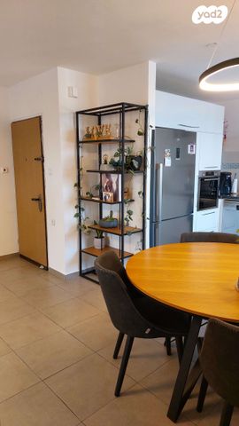 דירה, פנחס לבון 6, שיכון ותיקים, חולון