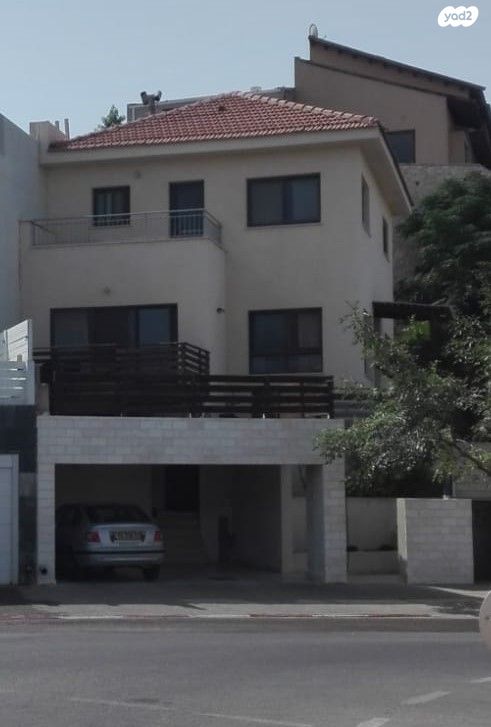 דו משפחתי, החרמון 33, אורנית, אורנית